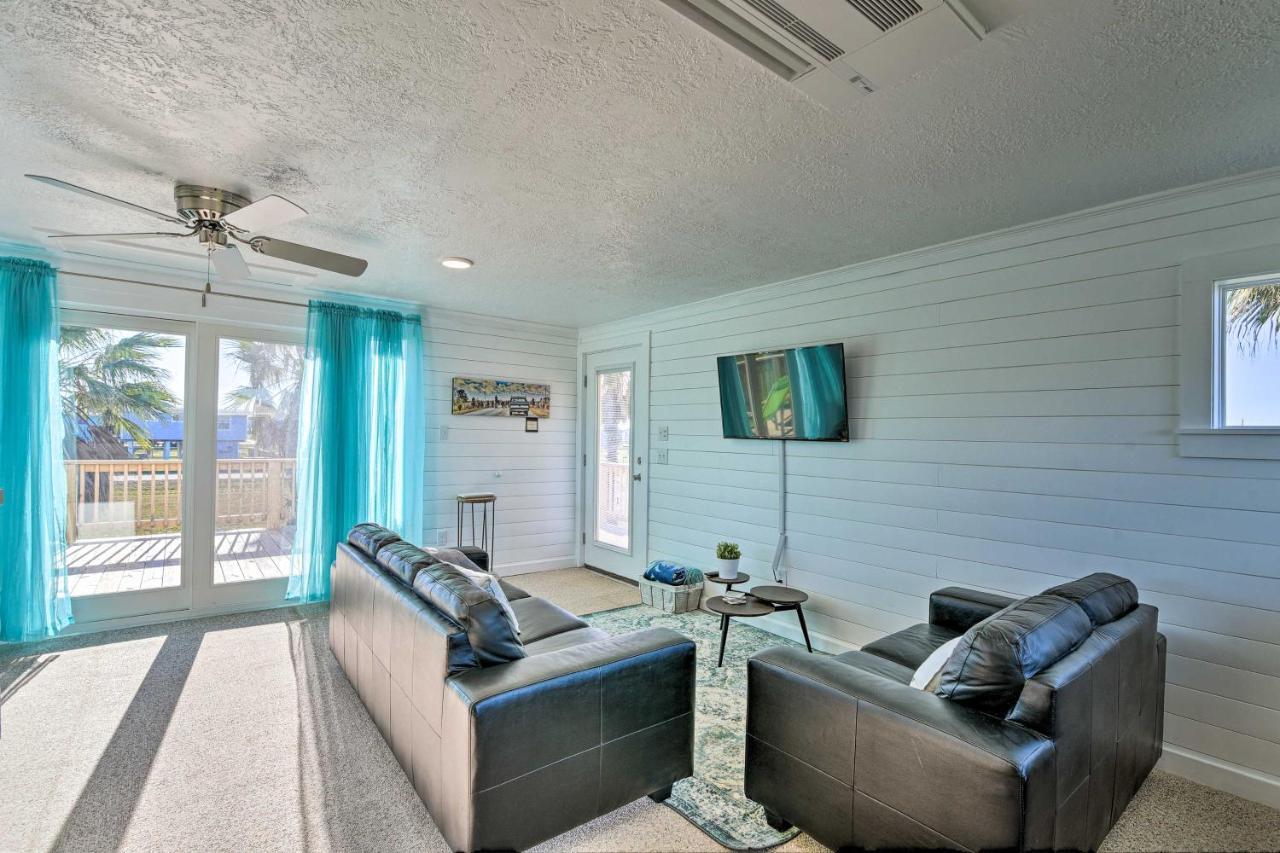 Open-Concept Cottage Less Than 1 Mi To Beach! サーフサイド・ビーチ エクステリア 写真