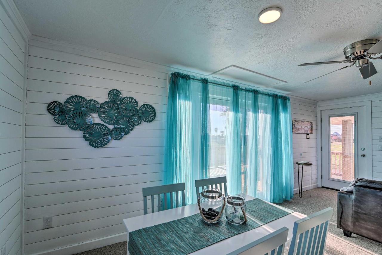 Open-Concept Cottage Less Than 1 Mi To Beach! サーフサイド・ビーチ エクステリア 写真